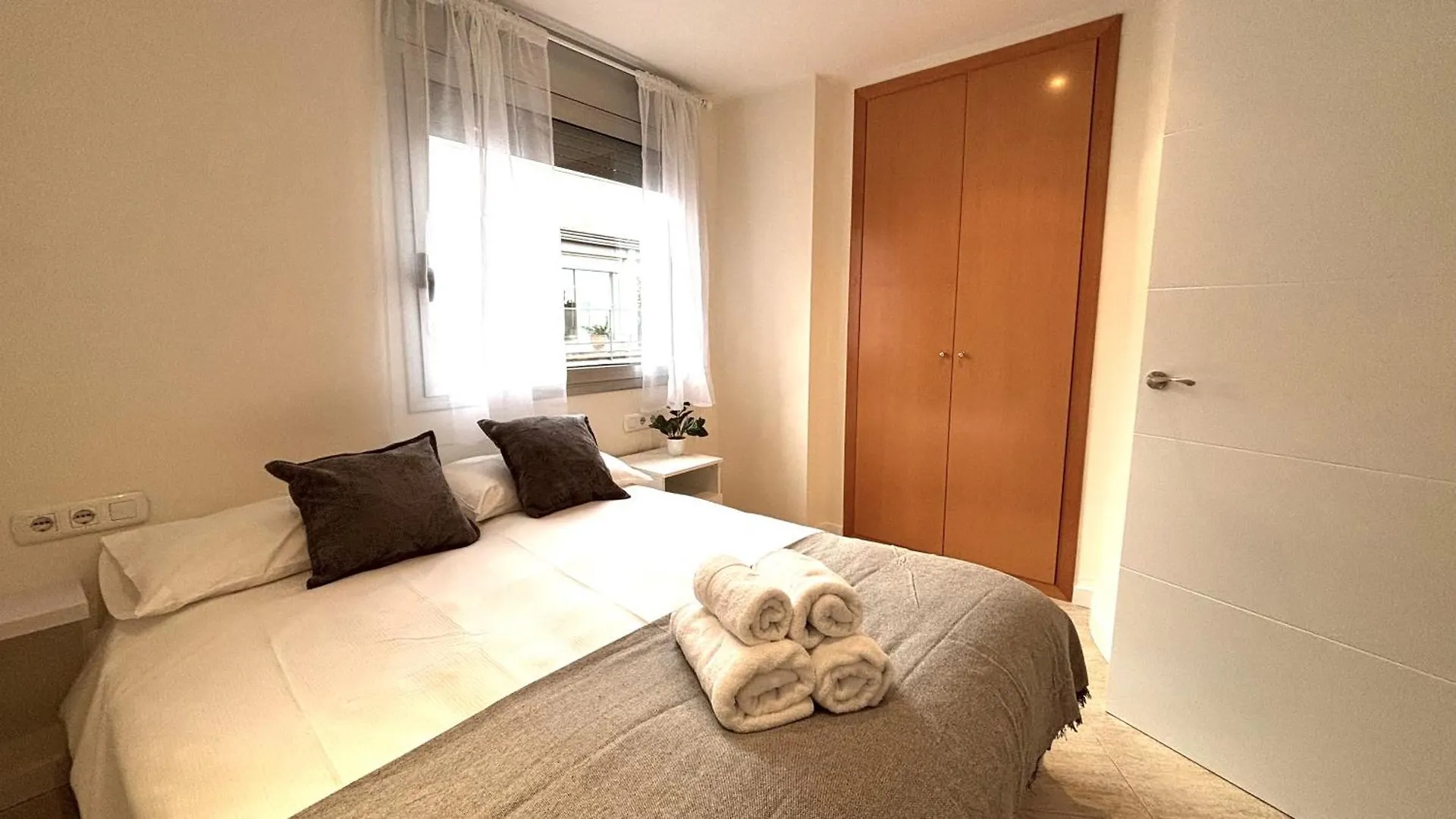 Apartament Duplex Atico Familiar By Prestigi Terrassa 0*,  Hiszpania